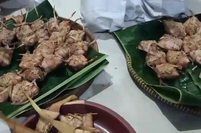 Kupat Jembut Khas Semarang Yang Namanya Nyeleneh Dan Ini Asal-Usulnya