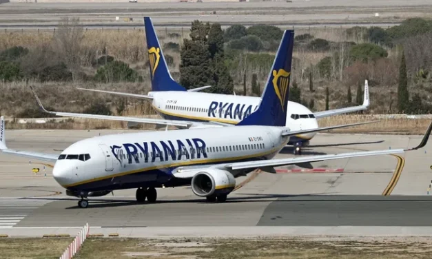 Influencer Nangis Di Usir Dari Pesawat, Netizen Bersatu Bela Maskapai