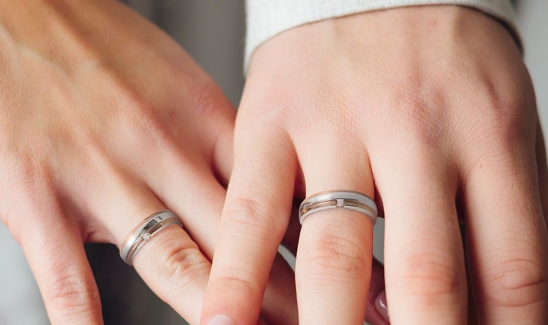 Promise Ring: Simbol Cinta Yang Semakin Populer