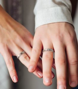 Promise Ring: Simbol Cinta Yang Semakin Populer