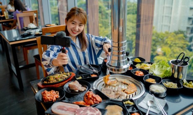 Food Vlogger Ini Minta Makan Gratis Dan Bayaran Di Restoran