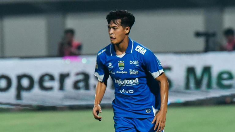 Bermain Cerdas! Alfeandra Dewangga Bikin Persib Lebih Dominan