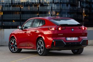 BMW iX2: SUV Listrik Kompak Dengan Performa Premium