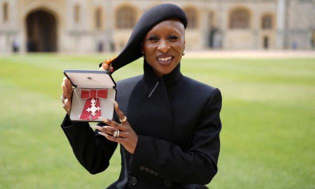 Bersejarah! Cynthia Erivo Terima Penghargaan Kerajaan Inggris