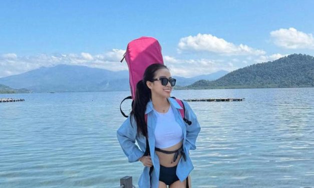 Pulau Pahawang: Mayang Lucyana Nikmati Liburan Eksotis!