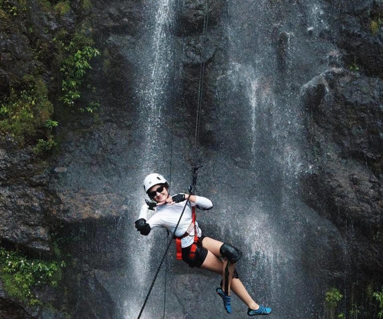 Curug Kembar Aksi Petualang Salshabilla Adriani Canyoneering