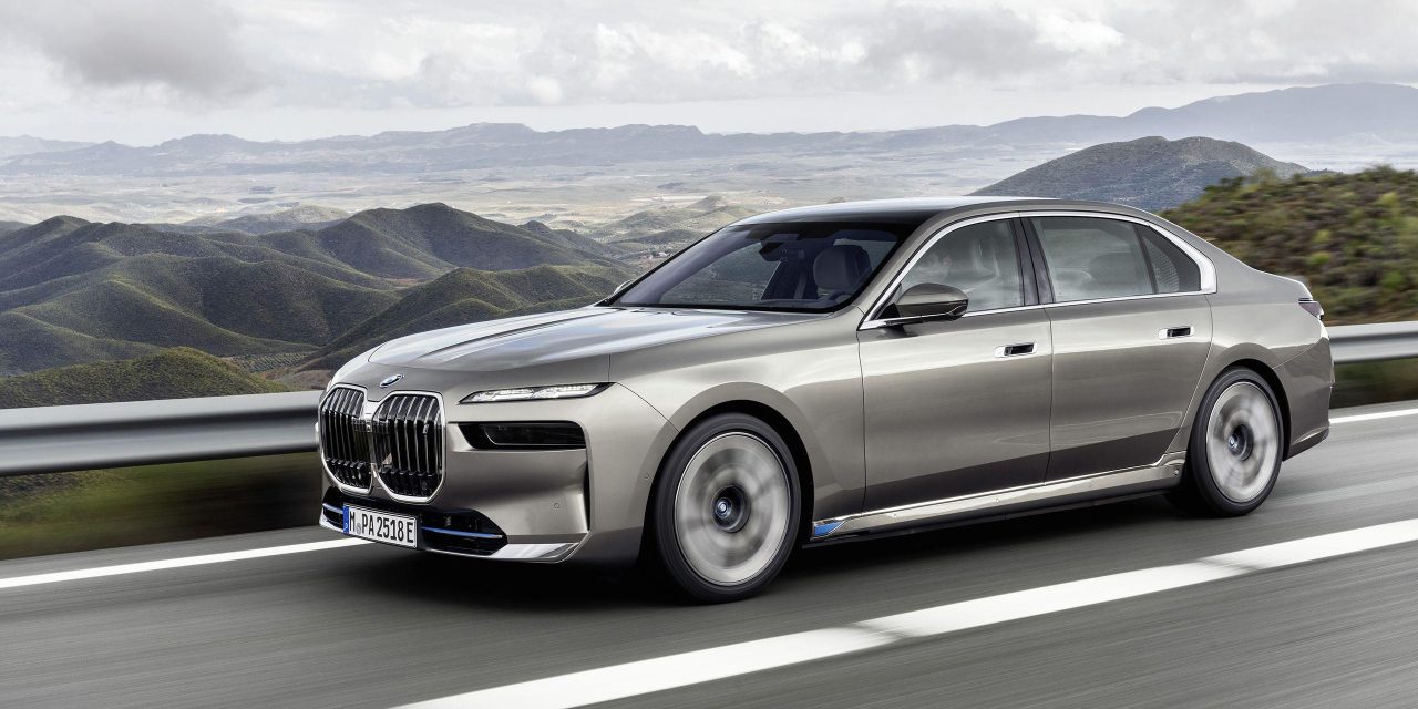 BMW i7 2026 Resmi Jadi Simbol Baru Sedan Listrik Kelas Elite