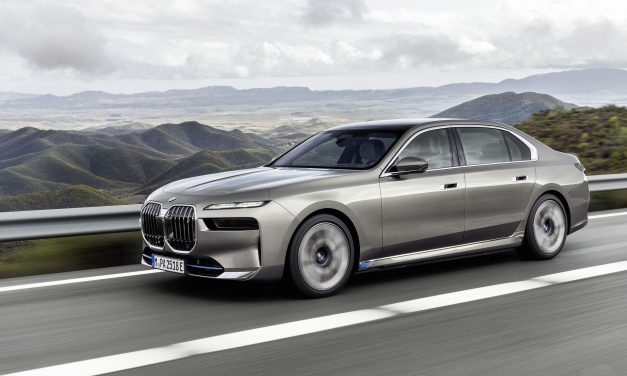 BMW i7 2026 Resmi Jadi Simbol Baru Sedan Listrik Kelas Elite