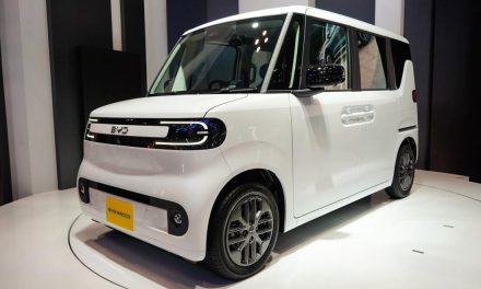 Nekat Touring Pakai BYD Racco! Hasilnya Bikin Kaget
