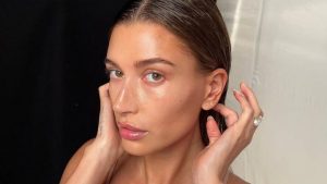 Bye Maskara! Tren Makeup Minimalis Kini Tampil Lebih Natural