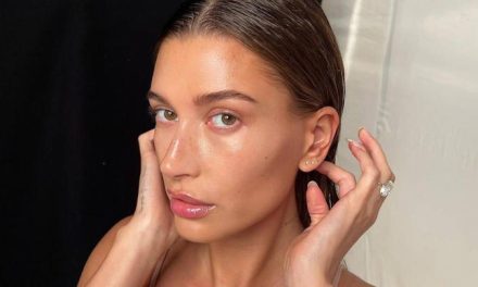 Bye Maskara! Tren Makeup Minimalis Kini Tampil Lebih Natural