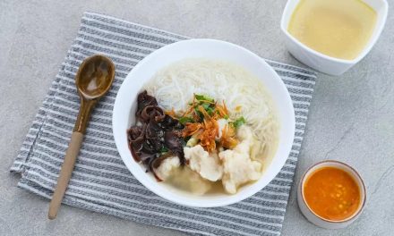 Bikin Nagih! Tekwan Palembang Hangat Dengan Kuah Gurih