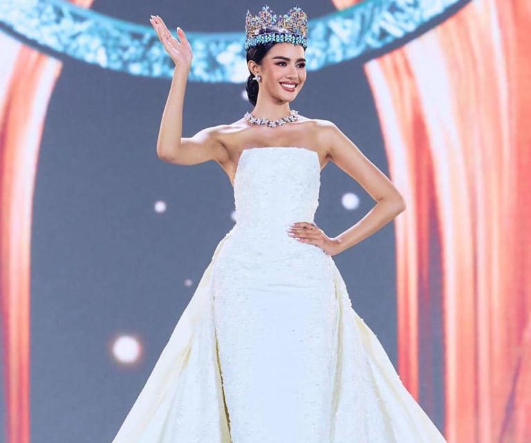 Momen Berkesan! Last Walk Opal Suchata Sebagai Miss World