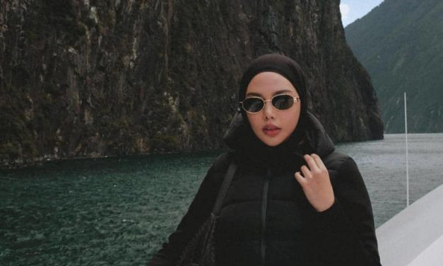 Menawan Maksimal! Gaya Dara Arafah Saat Jelajahi Milford Sound