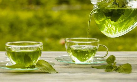 Makin Sehat! Air Putih & Teh Hijau Bisa Gantikan Minuman Manis