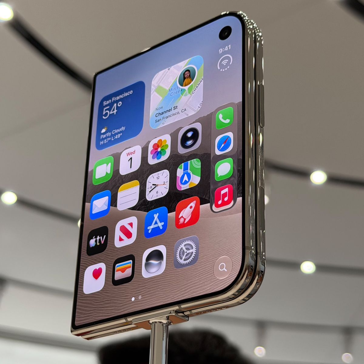iPhone Duo Rp36 Juta Ludes Di Pesan! Apple Kehabisan Stok